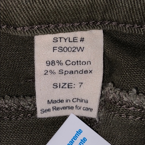 Green shorts - Picture 4 of 4